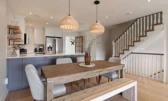 Mont-Tremblant House | Farmhouse-Style Townhouse | 3 Floors Fireplace