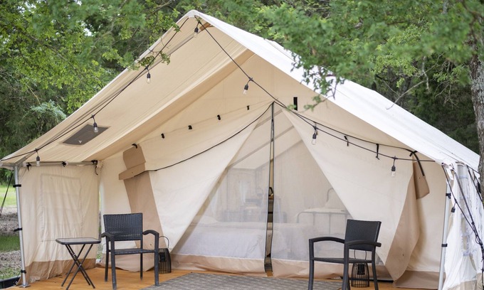 Irene RV Rental | Farmstay Glamping with AC near Corsicana, TX