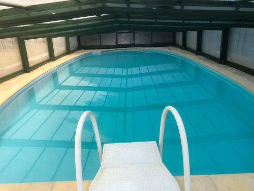 Leuhan House | Farmyard at Kerespars, 3 Houses, Sleeps 30 with pool
