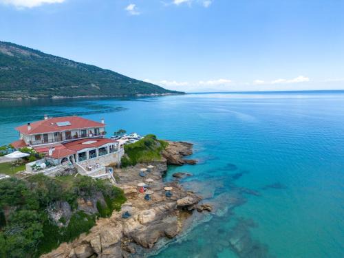 Koinira Bed & Breakfast | Faros View