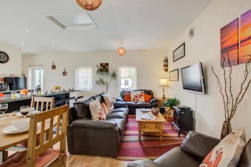 Irstead House | Farriers Cottage