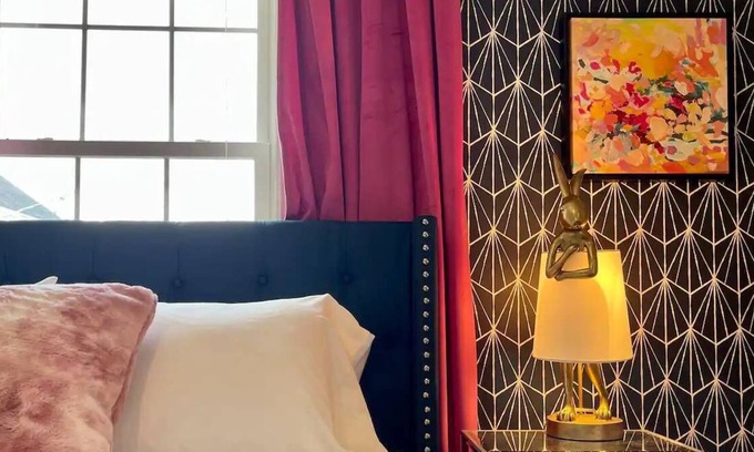 Kittery House | Fast Wi-Fi, Beaches, Portsmouth, Walk to shops