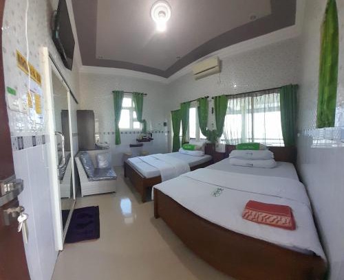 Bawean Island Hotel | Fathin Hotel Bawean Syariah