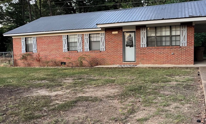 Mantachie Cottage | Fawn Grove cottage