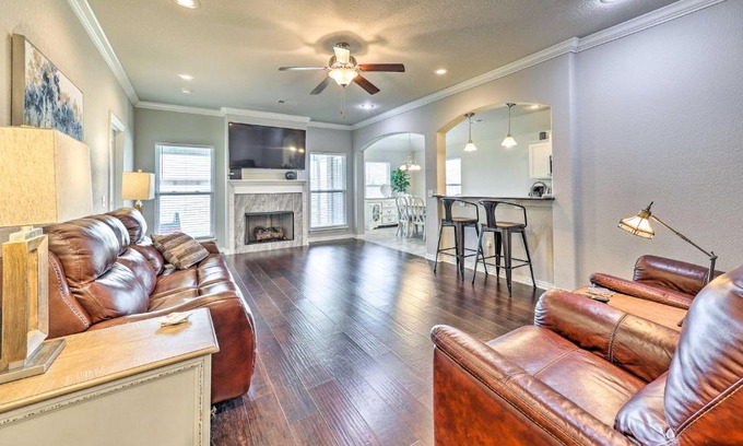 Fayetteville House | Fayetteville Home Near University and Biking Trails