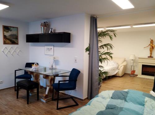 Tiefgraben House | FeApp Souterrain Pennen & Parken