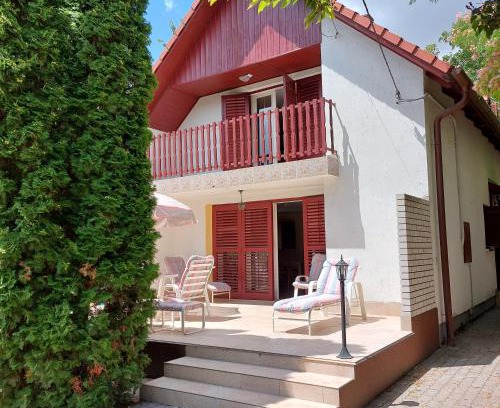 Balatonalmadi Apartment | Fecske Vendégház Balatonalmádi