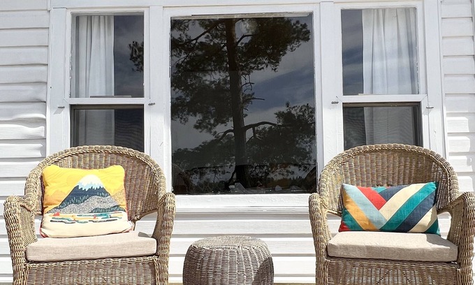 Omemee House | Fee's Landing Resort - Jack Pine Cottage- 2BDRM