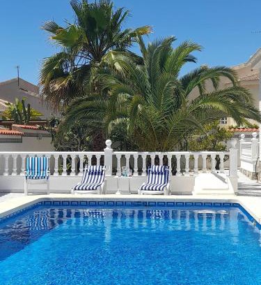 Quesada Villa | Fee4Me Villa with private pool