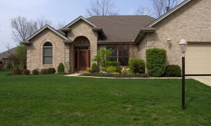 Vandalia House | Feel At home 13 minutes from Dayton International Airport
