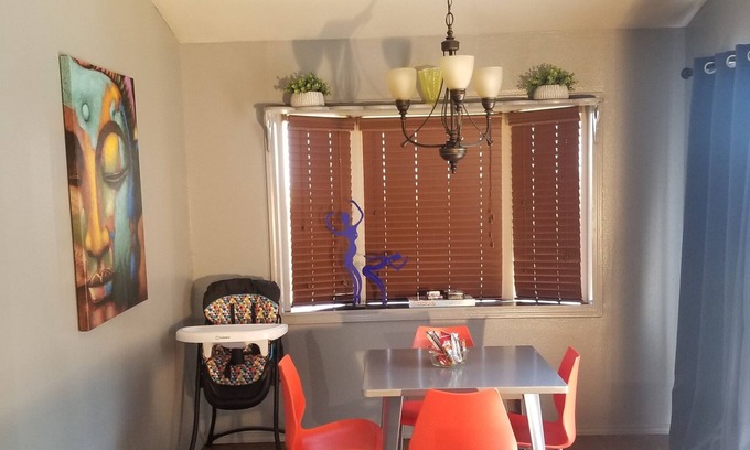 Frederick House | Feel at home in Frederick!