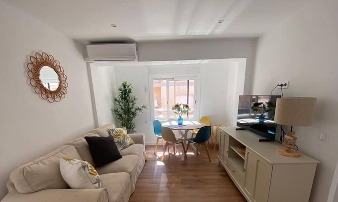 Cornella de Llobregat Apartment | Feel Welcome Barcelona #21