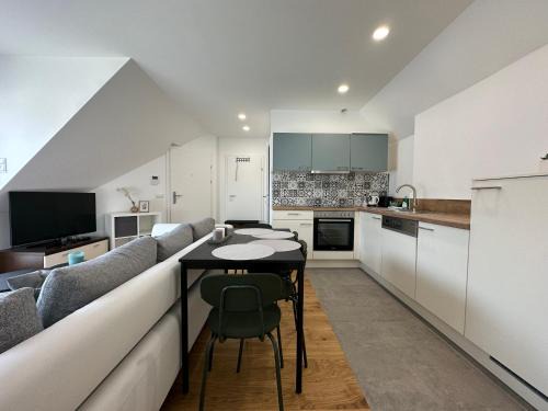 Stuwerviertel Apartment | FeelHome-Dachterrasse-4 Gäste-WiFi