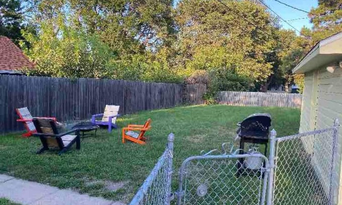 Sioux Falls House | Fenced inYard|Cottage by McKennan|near Falls Park