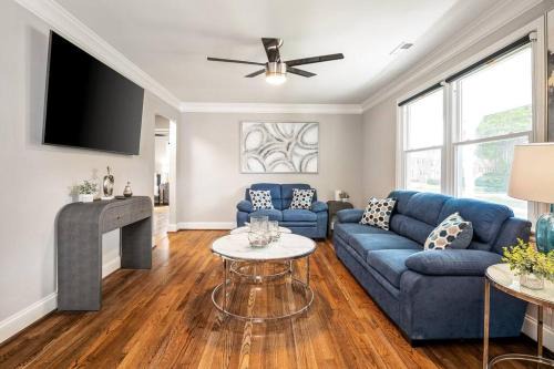 Petersburg House | Fenced Yard, Swing Set Pawfect for Family and Dogs!