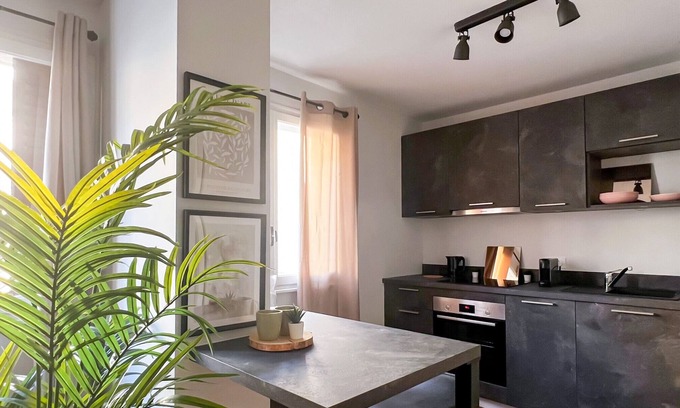Annecy Apartment | Feng shui loft au calme