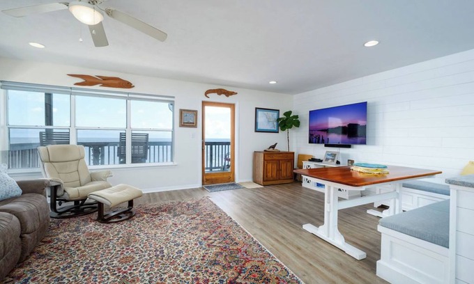Cedar Key Condo | Fenimore Mill 1C Pool and Beautiful Gulf Views!