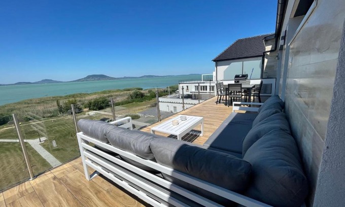 Balatonfenyves Apartment | Fenyves Beach Apartman Delux