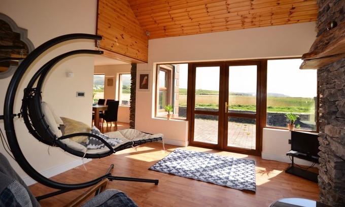 Bothar Bui House | Feohanagh Sands 4 bedroom house VRBO