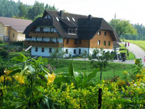 Sankt Georgen im Schwarzwald House | Ferienbauernhof-Holops