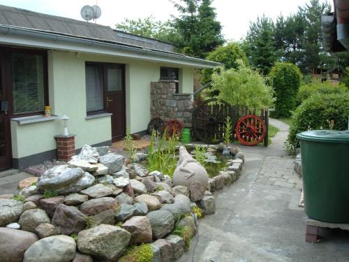 Dierkow-West House | Ferienbungalow 1
