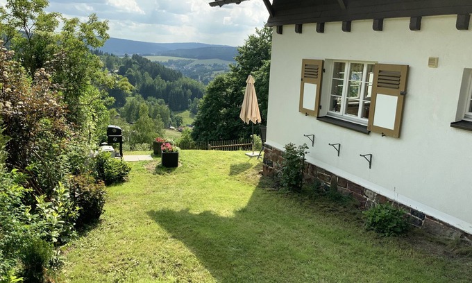 Klingenthal House | Ferienhaus-Aschberg, A house to feel good in; great view and lots of space