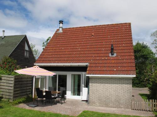 Anjum House | Ferienhaus HET GANZELAND by FeWo-PLAN OOST100 direkt am LAUWERSMEER gelegen
