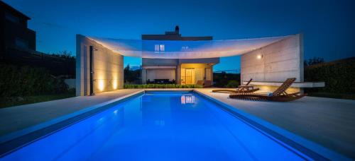 Dugopolje House | Ferienhaus In Dugopolje Mit Beheiztem Pool