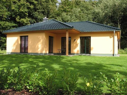 Sanitz House | Ferienhaus in ruhiger aber zentraler Lage, mit zwei Terrassen und Garten