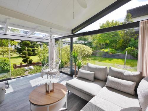 Usseln House | Ferienhaus 'Kahle Pön' mit Wintergarten & MeineCardPlus