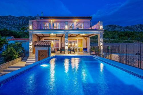 Jablanac House | Ferienhaus mit Privatpool für 2 Personen 2 Kinder ca 300 qm in Jablanac, Dalmatien Norddalmatien