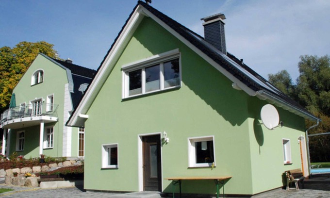 Rugen Island Apartment | Ferienhaus Regenbogen mit Kamin und Terrasse - Manor house apartment with fireplace,