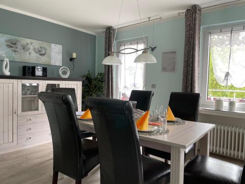 Bad Sachsa House | Ferienhaus SweetHome - eingezäunter Garten - 3 Hunde willkommen - ruhige Sackgasse