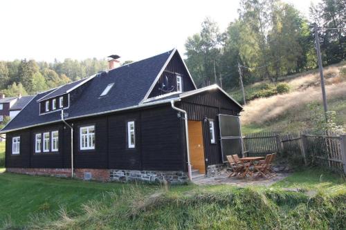 Klingenthal Apartment | Ferienhaushälfte Gösselberg im Ferienhaus Anno Dazumal, wie zu Großmutters Zeiten