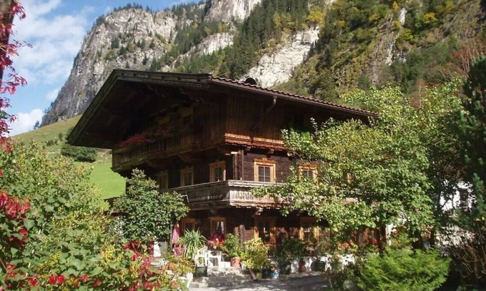 Mayrhofen Apartment | Ferienhof Talaste - Nature paradise in the middle of the Zillertal Alps - Apartment Julia