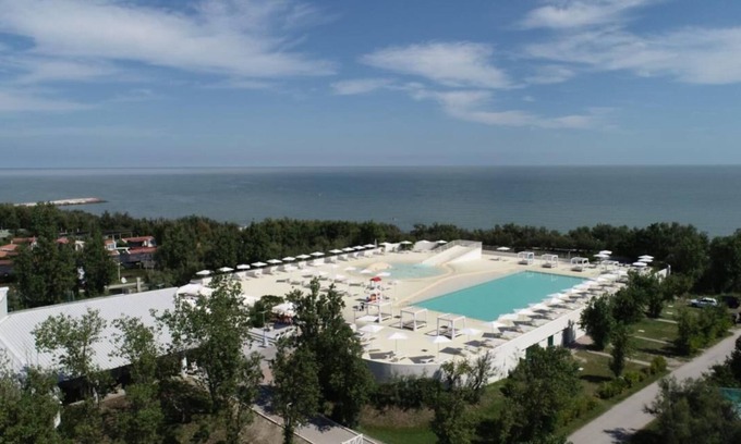 Rosolina Mare House | Ferienpark Rosapineta Chalet C2 für 3 Personen
