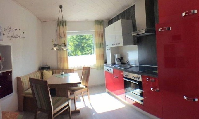 Riedenburg Apartment | Ferienwohnung im 1. Stock mit Balkon und Überdachter Terrasse