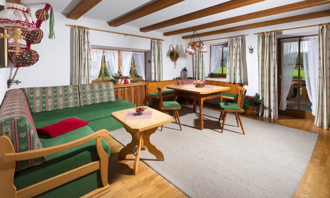 Oberschonau Apartment | Ferienwohnung Hochkalter, 2 bis 4 Personen, 70 qm, 2 separate Schlafzimmer, 2 Balkone