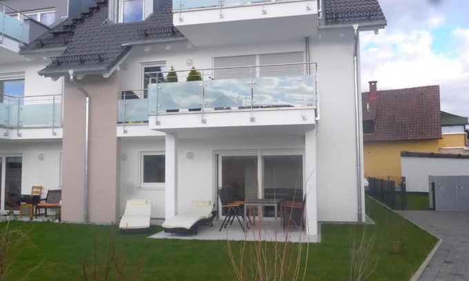 Gohren Apartment | Ferienwohnung am Yachthafen