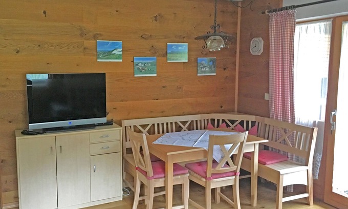 Aschau im Chiemgau Apartment | Ferienwohnung II mit Extra Schlafzimmer 42 qm