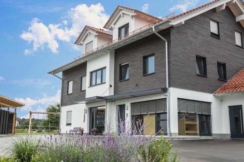 Eriskirch Apartment | Ferienwohnung 1 am Biohof Eriskirch