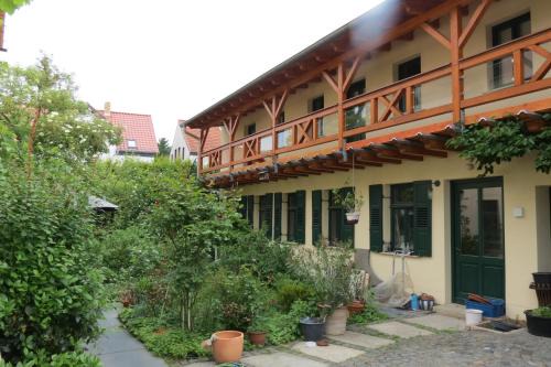 Zwenkau Apartment | Ferienwohnung 2 am Zwenkauer See-frisch renoviert