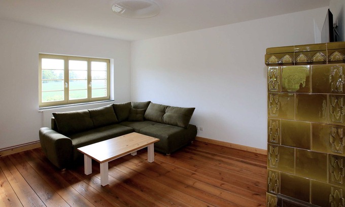 Alt Suhrkow Apartment | Ferienwohnung 3 - Bahnhof Hohen Mistorf - Ferienwohnungen