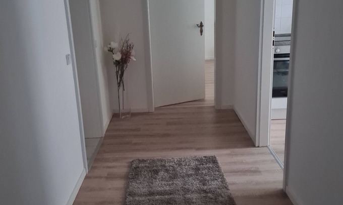Furth Apartment | Ferienwohnung 3 Grau - Ferienwohnungen in Chemnitz