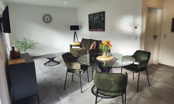 Bad Endorf Apartment | Ferienwohnung, 49 qm, Erdgeschoss, 1 Separates Schlafzimmer