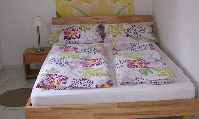 Wilhelmsdorf Apartment | Ferienwohnung 55qm, 1 Schlafzimmer, max. 3 Personen