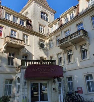 Bad Rothenfelde Apartment | Ferienwohnung am Kurpark mit Balkon