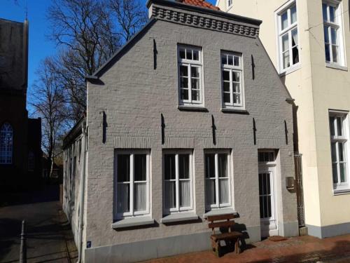 Weener Apartment | Ferienwohnung am Kirchplatz 25561