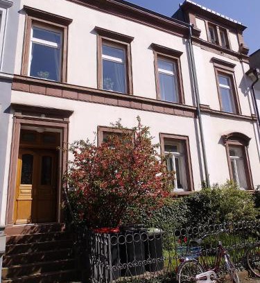 Innenstadt-West Apartment | Ferienwohnung am Schloss