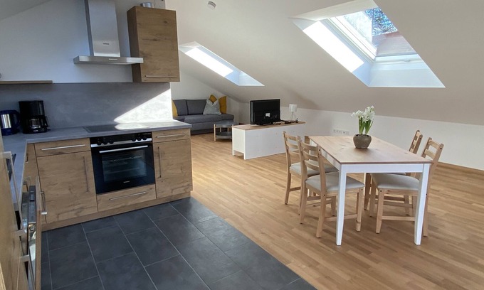 Muensing Apartment | Ferienwohnung "am Seeufer" in Ambach Gemütlich Heimelig